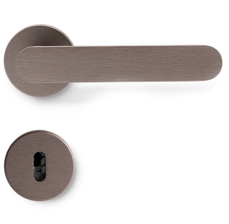 Vibe Plain Dørhåndtak Med Nøkkelskilt, Dark Bronze