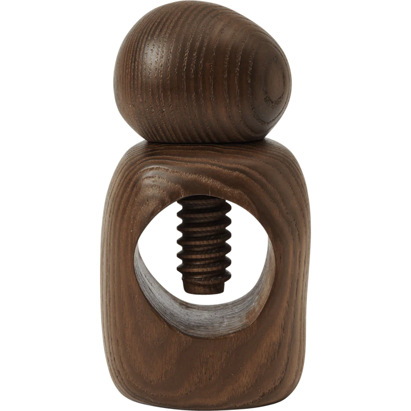 Cairn Nøtteknekker, Mørkebrun