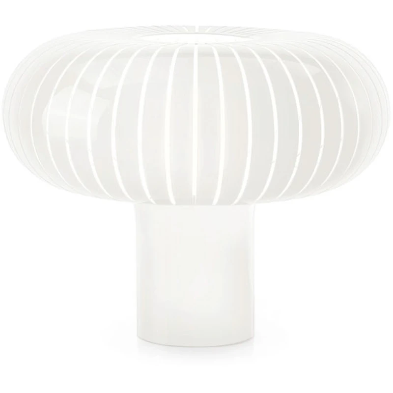 Teresa Bordlampe, Hvit