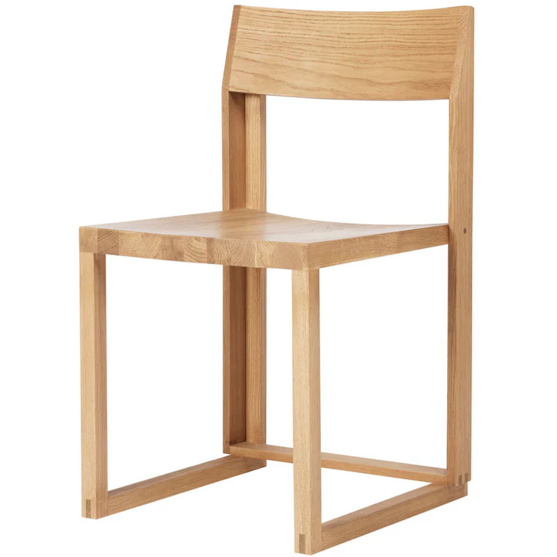 Outline Stol, Varmlakkert Eik / Valnøtt