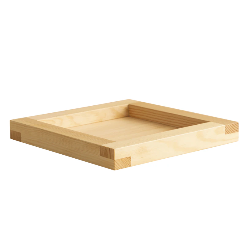 009 Brett Kvadratisk, Pine
